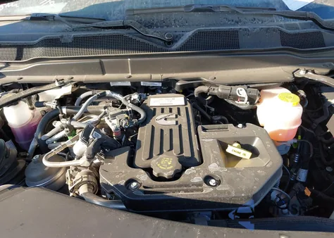 2025 Ram 2500 Tradesman 4X4 6'4 Box z USA, uszkodzony, nr VIN 3C6UR5CL1SG558231